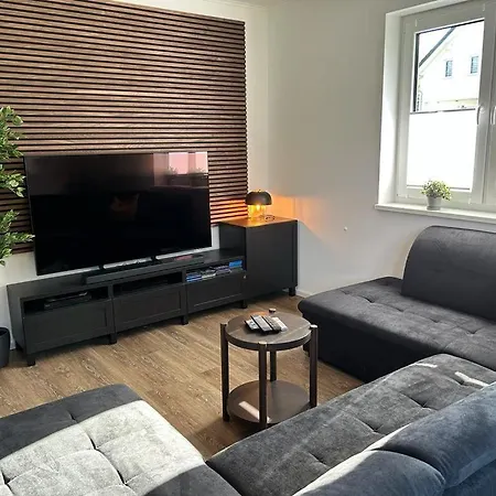 Exklusive Bei Berlin, Bis 5 Gaeste, Grosse Terrasse, Garten * Bestensee