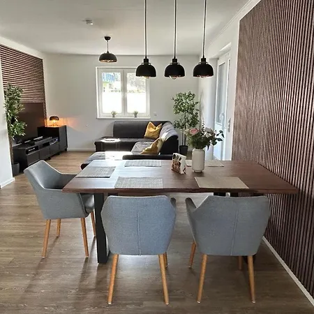 Exklusive Bei Berlin, Bis 5 Gaeste, Grosse Terrasse, Garten Lägenhet Bestensee