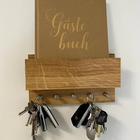 Exklusive Bei Berlin, Bis 5 Gaeste, Grosse Terrasse, Garten * Bestensee