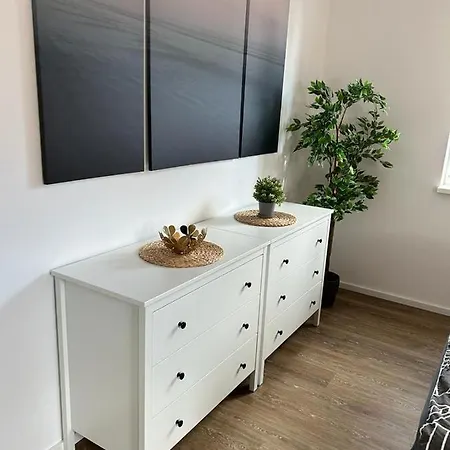 Exklusive Bei Berlin, Bis 5 Gaeste, Grosse Terrasse, Garten Lägenhet Bestensee