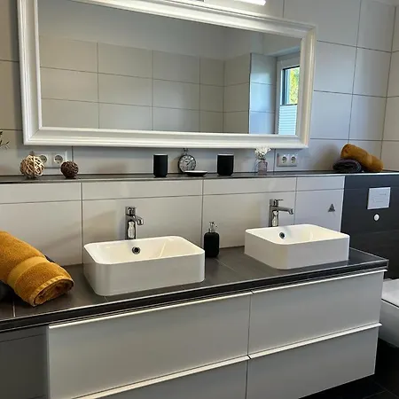 Exklusive Bei Berlin, Bis 5 Gaeste, Grosse Terrasse, Garten アパート Bestensee