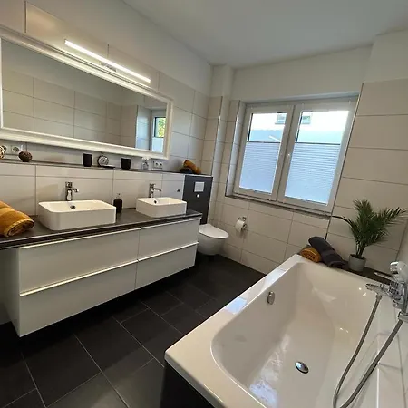 Exklusive Bei Berlin, Bis 5 Gaeste, Grosse Terrasse, Garten Lägenhet Bestensee