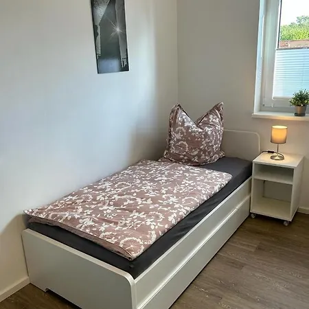 Exklusive Bei Berlin, Bis 5 Gaeste, Grosse Terrasse, Garten Lägenhet