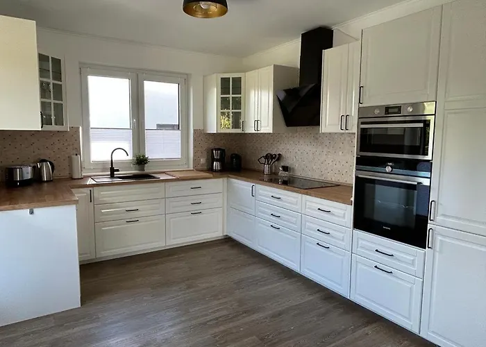 Exklusive Bei Berlin, Bis 5 Gaeste, Grosse Terrasse, Garten *