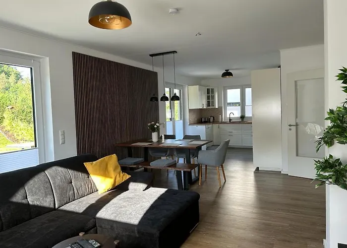 Exklusive Bei Berlin, Bis 5 Gaeste, Grosse Terrasse, Garten * Bestensee